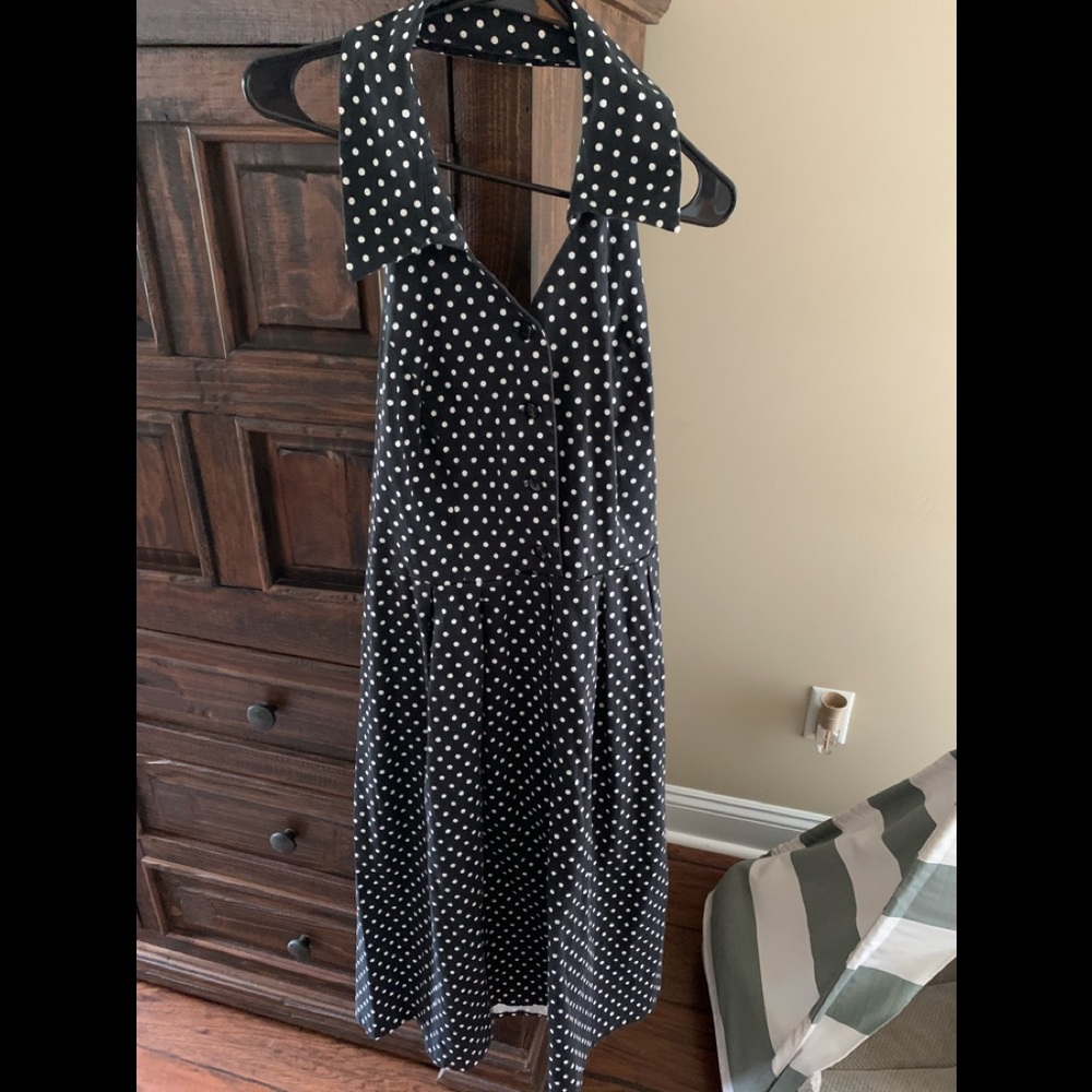 Retro style dress.